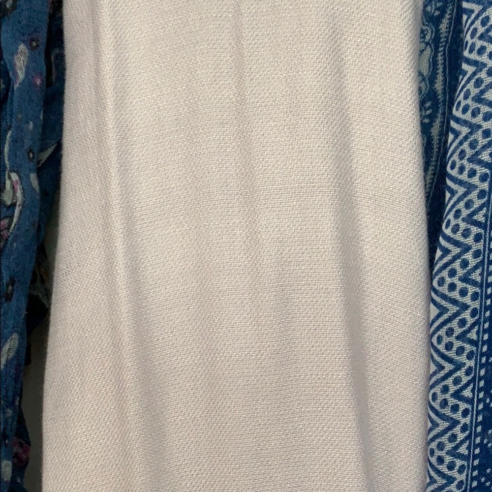 Scarves - Picture 3 of 4